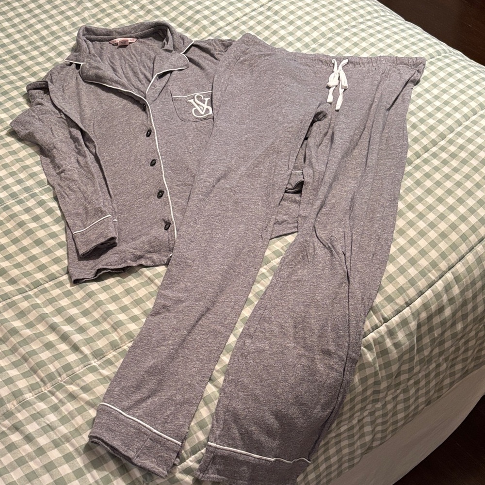Victoria’s Secret size medium Gray Women's Pajama Set